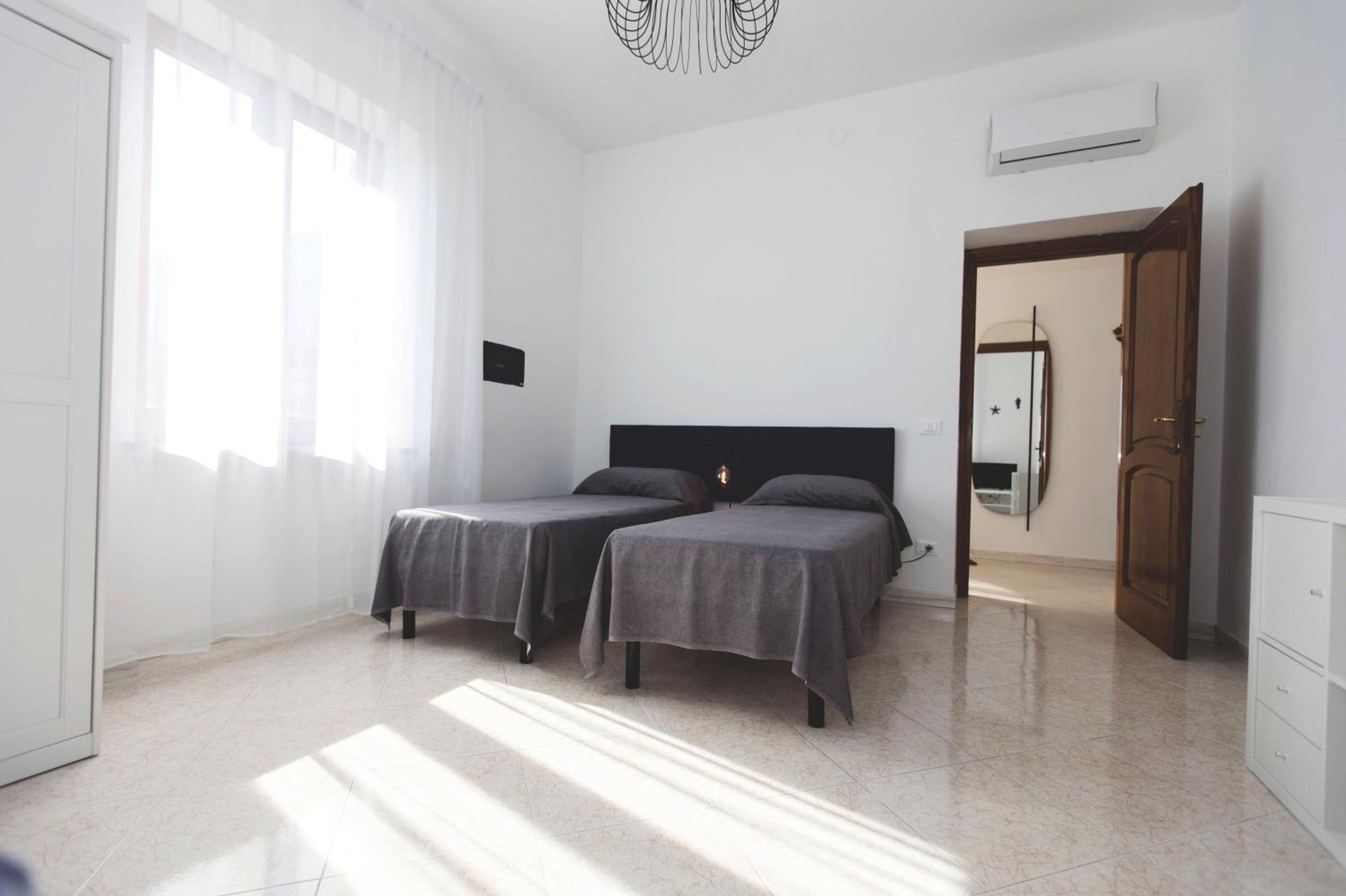 Brecchembe - Holiday Home In The Center Of Lacco Ameno Лакко-Амено Экстерьер фото